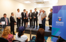 O Hospital de Reabilitação Ana Carolina Moura Xavier (CHR), de Curitiba, recebe dez novos leitos de Unidade de Terapia Intensiva (UTI). O espaço estava fechado há dez anos e foi inaugurado pelo governador Carlos Massa Ratinho Junior nesta terça-feira (1°). O investimento da Secretaria da Saúde na abertura da UTI é de R$ 1,5 milhão.