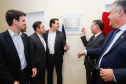 O Hospital de Reabilitação Ana Carolina Moura Xavier (CHR), de Curitiba, recebe dez novos leitos de Unidade de Terapia Intensiva (UTI). O espaço estava fechado há dez anos e foi inaugurado pelo governador Carlos Massa Ratinho Junior nesta terça-feira (1°). O investimento da Secretaria da Saúde na abertura da UTI é de R$ 1,5 milhão.