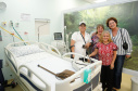 O Hospital de Reabilitação Ana Carolina Moura Xavier (CHR), de Curitiba, recebe dez novos leitos de Unidade de Terapia Intensiva (UTI). O espaço estava fechado há dez anos e foi inaugurado pelo governador Carlos Massa Ratinho Junior nesta terça-feira (1°). O investimento da Secretaria da Saúde na abertura da UTI é de R$ 1,5 milhão.
