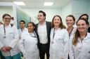 O Hospital de Reabilitação Ana Carolina Moura Xavier (CHR), de Curitiba, recebe dez novos leitos de Unidade de Terapia Intensiva (UTI). O espaço estava fechado há dez anos e foi inaugurado pelo governador Carlos Massa Ratinho Junior nesta terça-feira (1°). O investimento da Secretaria da Saúde na abertura da UTI é de R$ 1,5 milhão.