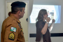 A coordenadora de Políticas para Mulheres do Governo do Estado, Goretti Bussolo, e o policial militar da reserva que trabalha num dos turnos de um colégio em Fazenda Rio Grande, na Região Metropolitana de Curitiba, parte do programa Escola Segura, receberam nesta sexta-feira (4) cinco denúncias de abuso e violência durante uma palestra que tinha como título Feminicídio e Violência Contra a Mulher