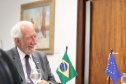 O vice-governador Darci Piana recebeu nesta terça-feira (8) a chefe de Delegação Adjunta da União Europeia (UE) no Brasil, Ana Beatriz Martins. Na reunião, foram discutidos temas de interesse do Governo do Estado, como a janela para investimentos estrangeiros em infraestrutura (rodovias e ferrovias) e projetos de turismo e comércio bilateral, além do acordo Mercosul-UE. Foto: Camila Tonetti/Vice-governadoria