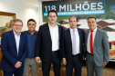 O governador Carlos Massa Ratinho Junior confirmou nesta quarta-feira (9) mais 1.494 novas casas populares para moradores de 33 municípios paranaenses. São imóveis financiados, casas repassadas gratuitamente a famílias de baixa renda e condomínios para pessoas idosas. O investimento é de R$ 118 milhões, com recursos do Tesouro Estadual, por meio do programa Habita Paraná, e de financiamento do Banco Interamericano de Desenvolvimento (BID).