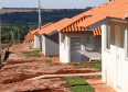 Mais 133 famílias de Nova Esperança, no Noroeste do Paraná, receberam novas casas. As chaves foram entregues pelo governador Carlos Massa Ratinho Junior nesta sexta-feira (11), em evento realizado no próprio residencial Pioneiro Orestes Men. O empreendimento recebeu R$ 10,4 milhões de investimentos do Governo do Estado, Governo Federal e do município.