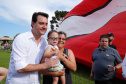 Quem foi até o Parque Estadual de Vila Velha neste domingo (13) viu um cenário diferente. Cerca de 10 balões de diversos tamanhos e formatos coloriram o céu na 1ª Revoada de Balões. 

O governador Carlos Massa Ratinho Junior prestigiou o evento e disse que o investimento no turismo ambiental é a tendência mundial. 