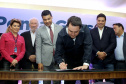  O governador Carlos Massa Ratinho Junior, acompanhado do prefeito Marcelo Rangel, do vice-governador Darci Piana e de diversas autoridades, assinou o decreto que transfere temporariamente a sede do governo estadual para o município. A iniciativa coincide com a Feira Paraná, que acontece de 18 a 27 de outubro.Foto:Jaelson Lucas / AEN