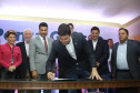  O governador Carlos Massa Ratinho Junior, acompanhado do prefeito Marcelo Rangel, do vice-governador Darci Piana e de diversas autoridades, assinou o decreto que transfere temporariamente a sede do governo estadual para o município. A iniciativa coincide com a Feira Paraná, que acontece de 18 a 27 de outubro.Foto:Jaelson Lucas / AEN