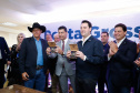 Um ato na prefeitura de Ponta Grossa, nos Campos Gerais, marcou a instalação da sede do Governo do Estado na cidade na manhã desta quarta-feira (23). Por dois dias, na quarta e quinta-feira (24), toda a equipe da administração pública estadual despachará do Centro de Eventos de Ponta Grossa.