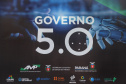 O governador Carlos Massa Ratinho Junior disse nesta quinta-feira (31), na abertura do encontro Governo 5.0, em Foz do Iguaçu, que o planejamento do Estado para os próximos anos será feito a muitas mãos, em parceria com os municípios, e que a inovação, o Novo Pensar e Novo Fazer, deve estar a serviço de todos os paranaenses. Ratinho Junior também assinou um pacote de investimentos de R$ 351 milhões nos municípios para os próximos anos. Foto: José Fernando Ogura/AEN