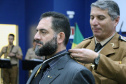 O Batalhão de Operações Especiais comemorou nesta segunda-feira (11) nove anos em solenidade em Curitiba. Para marcar a data foram entregues comandas, medalhas e certificados. O comandante-geral da Polícia Militar do Paraná, Péricles da Matos, falou sobre a trajetória da unidade desde que foi criada, passando pelo surgimento das operações especiais na PM, há quase 50 anos, através do Comando de Operações Especiais (COE). Foto:PMPR