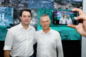 O governador Carlos Massa Ratinho Junior assinou nesta quarta-feira (13), em Pato Branco, no Sudoeste do Paraná, a liberação de R$ 54 milhões para municípios da região. O encontro com os prefeitos fez parte da agenda de transferência da sede do Executivo Estadual para o município.