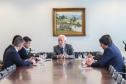 O governador em exercício, Darci Piana recebe dirigentes da Copel e da ANEEL  em reunião no Palácio Iguaçu.    Curitiba, 19/11/2019 -  Foto: Geraldo Bubniak/AEN