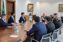 O governador em exercício, Darci Piana recebe dirigentes da Copel e da ANEEL  em reunião no Palácio Iguaçu.    Curitiba, 19/11/2019 -  Foto: Geraldo Bubniak/AEN