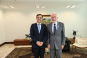 O governador em exercício, Darci Piana recebe dirigentes da Copel e da ANEEL  em reunião no Palácio Iguaçu.    Curitiba, 19/11/2019 -  Foto: Geraldo Bubniak/AEN