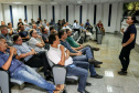 A empresa pública Portos do Paraná promoveu uma programação especial para os homens, marcando o mês do Novembro Azul. No final da tarde, nesta quarta-feira (20), o evento reuniu mais de 50 colaboradores de todos os setores, no auditório da sede administrativa, Palácio Taquaré, em Paranaguá.Foto: Divulgação/Portos do Paraná