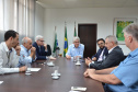 A Secretaria de Estado da Agricultura e Abastecimento vai ampliar o número de agências que financiam o programa Trator Solidário. Uma parceria assinada nesta terça-feira (03) possibilitará a entrada do Sistema de Cooperativas de Crédito do Brasil (Sicoob) no financiamento do programa, dando mais condições de atendimento ao agricultor familiar.Foto:SEAB
