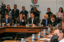 O governador Carlos Massa Ratinho Junior e o secretário de Infraestrutura e Logística, Sandro Alex, divulgam nesta segunda-feira (09),  no Palácio Iguaçu, as obras aprovadas pelo Governo do Estado que serão realizadas com os recursos do acordo de leniência firmado pela empresa Ecorodovias, que controla as concessionárias Ecovia e Ecocataratas, e Ministério Público Federal (MPF).    Curitiba, 09/12/2019 - Foto: Geraldo Bubniak/AEN