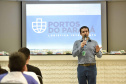 A empresa pública Portos do Paraná acaba de renovar o convênio do Projeto Porto Escola com os municípios de Paranaguá e Antonina. Com o ato desta terça-feira (10), a empresa dá continuidade à atividade que tem como objetivo abrir e aproximar ainda mais o porto da cidade. No programa, isso se dá através da educação. Em cinco anos, já são 9.561 alunos atendidos. Foto: Claudio Neves