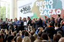 O governador Carlos Massa Ratinho Junior recebeu nesta quarta-feira (11),  no Palácio Iguaçu, prefeitos de municípios de diversas regiões do Estado. No encontro foram assinados convênios para liberação de recursos destinados a ações na área da saúde. Os convênios foram assinados, também, pelo secretário de Estado da Saúde, Beto Preto. Curitiba,11/12/2109 Foto:Jaelson Lucas / AEN