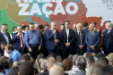 O governador Carlos Massa Ratinho Junior recebeu nesta quarta-feira (11),  no Palácio Iguaçu, prefeitos de municípios de diversas regiões do Estado. No encontro foram assinados convênios para liberação de recursos destinados a ações na área da saúde. Os convênios foram assinados, também, pelo secretário de Estado da Saúde, Beto Preto. Curitiba,11/12/2109 Foto:Jaelson Lucas / AEN