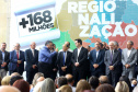 O governador Carlos Massa Ratinho Junior recebeu nesta quarta-feira (11),  no Palácio Iguaçu, prefeitos de municípios de diversas regiões do Estado. No encontro foram assinados convênios para liberação de recursos destinados a ações na área da saúde. Os convênios foram assinados, também, pelo secretário de Estado da Saúde, Beto Preto. Curitiba,11/12/2109 Foto:Jaelson Lucas / AEN