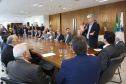 O governador Carlos Massa Ratinho Junior lançou nesta quinta-feira (12) dois projetos do Banco Regional de Desenvolvimento do Extremo Sul (BRDE) voltados à inovação: o BRDE Labs e o Fip Anjo. O objetivo é apoiar, capacitar e aportar recursos a startups paranaenses de diversas áreas, mas com foco principal no desenvolvimento de soluções para o agronegócio. Curitiba12/12/2019 Foto:Jaelson Lucas / AEN
