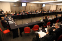 Reunidos durante todo o dia desta quinta-feira (12) em Curitiba, os secretários estaduais de Fazenda de todo o País decidiram aumentar a atuação sobre o Congresso Nacional para evitar perdas para as finanças dos Estados. As perdas podem estar contidas especialmente em três Propostas de Emendas Constitucionais (PEC) que estão em discussão naquela casa. Foto: Ari Dias/AEN