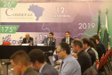 Reunidos durante todo o dia desta quinta-feira (12) em Curitiba, os secretários estaduais de Fazenda de todo o País decidiram aumentar a atuação sobre o Congresso Nacional para evitar perdas para as finanças dos Estados. As perdas podem estar contidas especialmente em três Propostas de Emendas Constitucionais (PEC) que estão em discussão naquela casa. Foto: Ari Dias/AEN