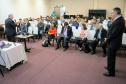 Empresários que importam e exportam produtos via Porto de Paranaguá participaram nessa sexta-feira (13) de uma discussão sobre a implantação de um sistema de troca de dados da comunidade portuária. Paranaguá foi escolhido entre quatro portos brasileiros para receber o projeto, que faz parte de um programa do governo britânico para facilitar o comércio internacional com o Brasil. Foto: Claudio Neves/AEN