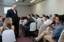 Empresários que importam e exportam produtos via Porto de Paranaguá participaram nessa sexta-feira (13) de uma discussão sobre a implantação de um sistema de troca de dados da comunidade portuária. Paranaguá foi escolhido entre quatro portos brasileiros para receber o projeto, que faz parte de um programa do governo britânico para facilitar o comércio internacional com o Brasil. Foto: Claudio Neves/AEN