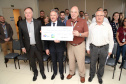 Os prêmios do programa Nota Paraná foram entregues nesta segunda-feira (16) em evento no Hospital Pequeno Príncipe, o maior hospital pediátrico do Brasil e referência no atendimento infantil e de adolescentes em todo o País. A instituição foi homenageada por estar completando 100 anos e ser uma das que mais se beneficiam do programa: já recebeu R$ 2,7 milhões desde que o Nota Paraná foi criado, em 2015.Foto: Ari Dias/AEN