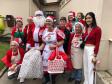 Brinquedos, sorrisos, esperança e, claro, o Papai Noel. Foi assim a segunda-feira (16) de cerca de 400 crianças que passam por tratamento no ambulatório e na pediatria do Hospital do Trabalhador (HT) e também no Centro de Atendimento Integral ao Fissurado Lábio-Palatal (Caif), em Curitiba. Foto: Andressa Oliveira/SESA