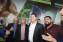 O governador Carlos Massa Ratinho Junior confirmou nesta terça-feira (17), durante evento no Palácio Iguaçu, um grande pacote voltado para o meio ambiente e a sustentabilidade. Foram destinados, entre liberações diretas e convênios, R$ 65 milhões para 149 municípios do Estado. Foto: Arnaldo Alves/AEN