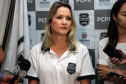 A Polícia Civil do Paraná, em conjunto com a Polícia Militar, prendeu o homem, de 65 anos, suspeito de ter ateado fogo contra a namorada, de 66. O crime aconteceu no dia 31 de dezembro de 2019, em Matinhos, no Litoral. O suspeito foi preso na quarta-feira (1), no bairro Saint Etienee, também em Matinhos.