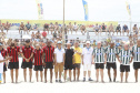 O tradicional Futebol das Estrelas do Litoral paranaense homenageou o ex-goleiro Gerson Dall’Stella neste sábado (11). O atleta campeão brasileiro pelo Coritiba em 1985 faleceu aos 58 anos, vítima de um infarto, horas antes da partida que contaria com sua presença. O Athletiba terminou 5 a 5. Antes do jogo foi respeitado um minuto de silêncio. Foto: Gilson Abreu/AEN
