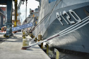 O Porto de Paranaguá recebeu nesta segunda-feira (13) o Navio Patrulha Oceânica Amazonas (P-120), da Marinha do Brasil. A embarcação que atracou no berço 205 do cais comercial é a primeira das Forças Armadas do Brasil a fazer procedimento de apoio no cais público paranaense em 2020. Foto: Portos do Paraná