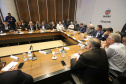 O vice-governador Darci Piana, coordenou a 1a reunião do secretariádo de 2020. N/F: secretário de Comunicação e Cultura Hudson José, faz um balanço da Comunicção no Verão Maior.
Curitiba, 14-01-20.
Foto: Arnaldo Alves / AEN
