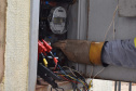 Equipes de combate a ligações irregulares e fraudes no sistema de medição de energia da Copel detectaram ao longo do ano passado, em todo o Paraná, 10.849 procedimentos irregulares realizados por consumidores – o equivalente a 43 casos confirmados por dia. Foto: Copel
