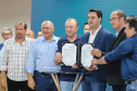 A Companhia de Saneamento do Paraná (Sanepar) vai investir R$ 152 milhões nos sistemas de água e de esgoto sanitário de Toledo, na Região Oeste. O valor será aplicado nos próximos cinco anos, conforme anúncio feito pelo governador Carlos Massa Ratinho Junior nesta sexta-feira (17), que cumpriu agenda no município. Toledo, 17/01/2020 -  Foto: Geraldo Bubniak/AEN