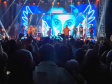 O show gratuito da dupla César Menotti e Fabiano, no Palco Verão Maior de Guaratuba, reuniu aproximadamente oito mil pessoas nesta sexta-feira (17), mesmo diante do mau tempo no Litoral