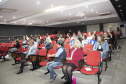 Um novo grupo de 35 servidores públicos estaduais está participando do curso de integração funcional para iniciar suas atividades no quadro executivo do poder estadual. A Escola de Gestão do Paraná preparou a formação - que tem 40 horas de duração – e visa apresentar aos novos servidores as diferentes instâncias do executivo estadual. Foto:
Carlos Winnikes/SEAP
