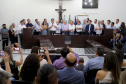 GOVERNADOR REPASSA RECURSOS EM CIANORTE.
O governador Carlos Massa Ratinho Junior assinou neste sábado (25), a homologação para ordem de serviços de pavimentação de ruas e avenidas em Cianorte, região noroeste do Paraná. Participaram da solenidade: prefeito de Cianorte, Claudemir Romero Bongiorno; os secretários: de Desenvolvimento Urbano, João Carlos Ortega; de Desenvolvimento Sustentável e Turismo, Márcio Nunes; entre outros.
Cianorte, 25-01-20.
Foto: Arnaldo Alves / AEN.
