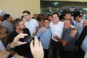 GOVERNADOR REPASSA RECURSOS EM CIANORTE.
O governador Carlos Massa Ratinho Junior assinou neste sábado (25), a homologação para ordem de serviços de pavimentação de ruas e avenidas em Cianorte, região noroeste do Paraná. Participaram da solenidade: prefeito de Cianorte, Claudemir Romero Bongiorno; os secretários: de Desenvolvimento Urbano, João Carlos Ortega; de Desenvolvimento Sustentável e Turismo, Márcio Nunes; entre outros.
Cianorte, 25-01-20.
Foto: Arnaldo Alves / AEN.
