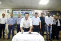 Umuarama recebe mais de 15 milhoes de reais em obras, alem de 900 mil para implementacao de um parque urbano, assinam os recursos os secretarios Joao Carlos Ortega e Marcio Nunes que representaram o governador Carlos Massa Ratinho Junior.
Foto Gilson Abreu/Aen