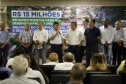 Umuarama recebe mais de 15 milhoes de reais em obras, alem de 900 mil para implementacao de um parque urbano, assinam os recursos os secretarios Joao Carlos Ortega e Marcio Nunes que representaram o governador Carlos Massa Ratinho Junior.
Foto Gilson Abreu/Aen