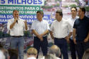 Umuarama recebe mais de 15 milhoes de reais em obras, alem de 900 mil para implementacao de um parque urbano, assinam os recursos os secretarios Joao Carlos Ortega e Marcio Nunes que representaram o governador Carlos Massa Ratinho Junior.
Foto Gilson Abreu/Aen