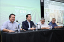 O governador Carlos Massa Ratinho Junior lançou nesta segunda-feira (27) o programa Descomplica Rural para agilizar os processos de licenciamento ambiental no campo. O objetivo é induzir o desenvolvimento sustentável com metodologia mais moderna, e permitir a geração de novos negócios e mais empregos.Foto: José Fernando Ogura/AEN