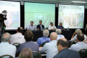 O governador Carlos Massa Ratinho Junior lançou nesta segunda-feira (27) o programa Descomplica Rural para agilizar os processos de licenciamento ambiental no campo. O objetivo é induzir o desenvolvimento sustentável com metodologia mais moderna, e permitir a geração de novos negócios e mais empregos.Foto: José Fernando Ogura/AEN