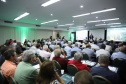 O governador Carlos Massa Ratinho Junior lançou nesta segunda-feira (27) o programa Descomplica Rural para agilizar os processos de licenciamento ambiental no campo. O objetivo é induzir o desenvolvimento sustentável com metodologia mais moderna, e permitir a geração de novos negócios e mais empregos.Foto: José Fernando Ogura/AEN