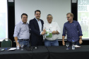 O governador Carlos Massa Ratinho Junior lançou nesta segunda-feira (27) o programa Descomplica Rural para agilizar os processos de licenciamento ambiental no campo. O objetivo é induzir o desenvolvimento sustentável com metodologia mais moderna, e permitir a geração de novos negócios e mais empregos.Foto: José Fernando Ogura/AEN